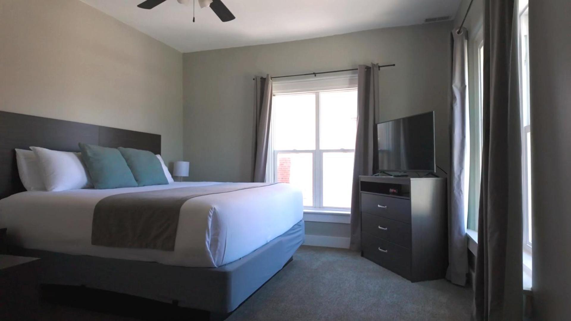 The Continental Hotel Centerville Екстериор снимка