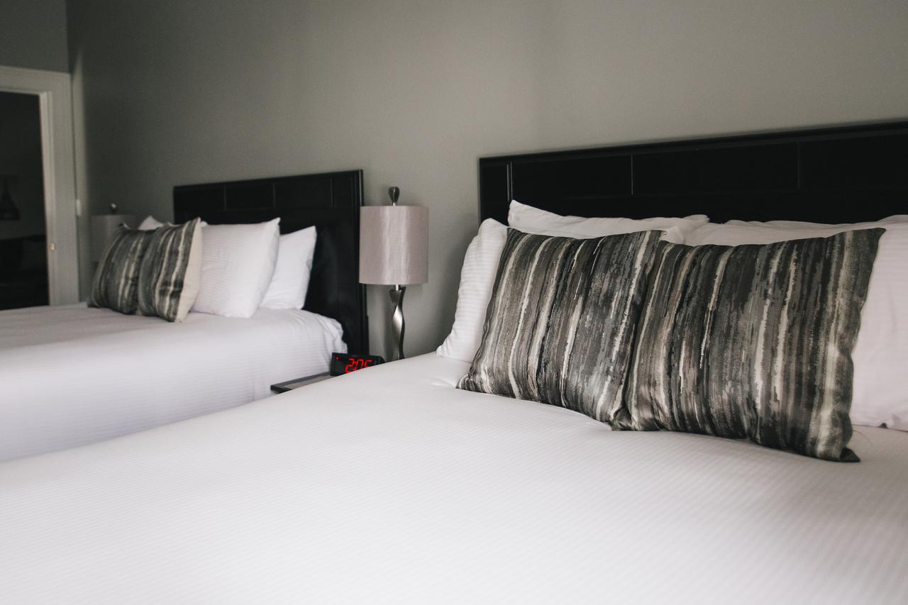 The Continental Hotel Centerville Екстериор снимка