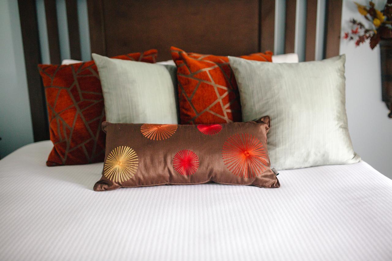 The Continental Hotel Centerville Екстериор снимка