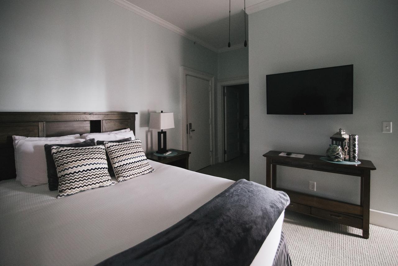 The Continental Hotel Centerville Екстериор снимка